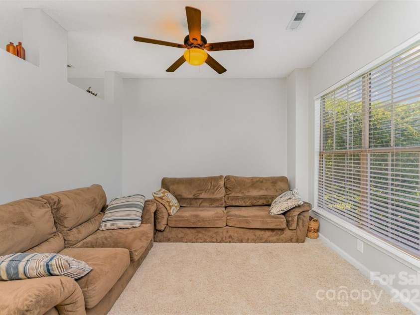 11850 Old Timber Road, Charlotte, NC 28269.  MLS# CAR4277036, YatesRealty ID 27904. 