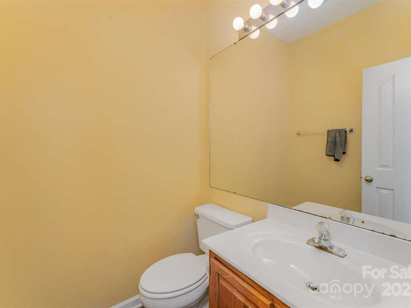 11850 Old Timber Road, Charlotte, NC 28269.  MLS# CAR4277036, YatesRealty ID 27904. 