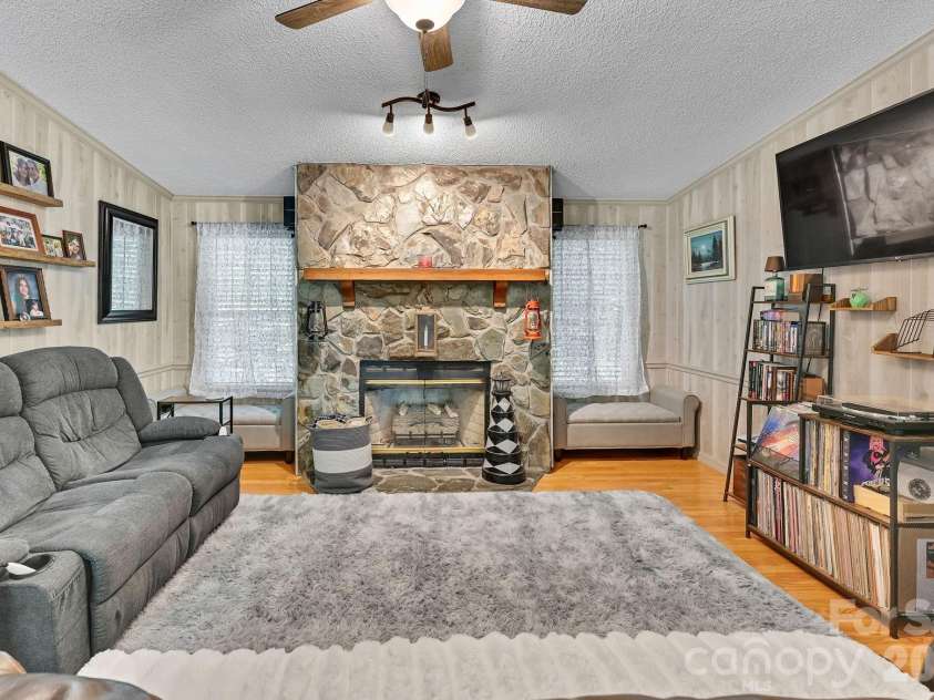560 Morgan Branch Road, Marshall, NC 28753.  MLS# CAR4389335, YatesRealty ID 27905. 