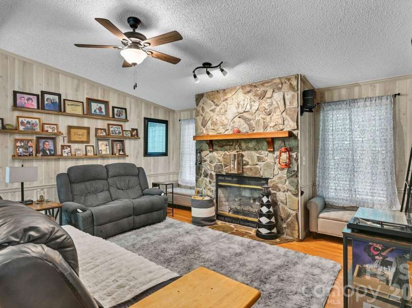 560 Morgan Branch Road, Marshall, NC 28753.  MLS# CAR4389335, YatesRealty ID 27905. 