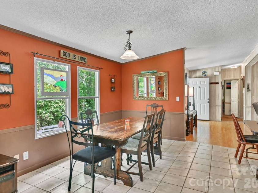 560 Morgan Branch Road, Marshall, NC 28753.  MLS# CAR4389335, YatesRealty ID 27905. 