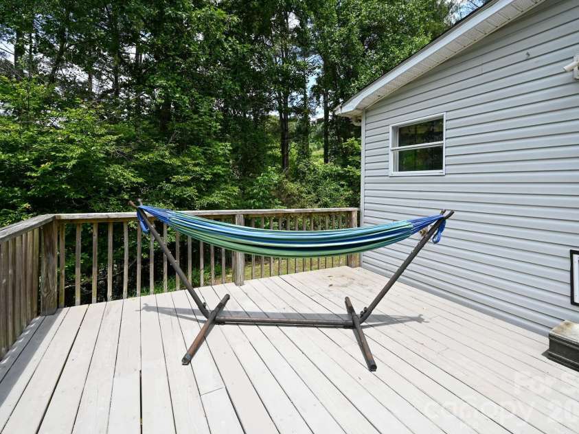 560 Morgan Branch Road, Marshall, NC 28753.  MLS# CAR4389335, YatesRealty ID 27905. 