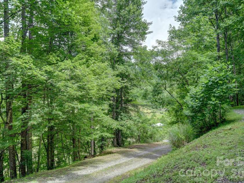 560 Morgan Branch Road, Marshall, NC 28753.  MLS# CAR4389335, YatesRealty ID 27905. 