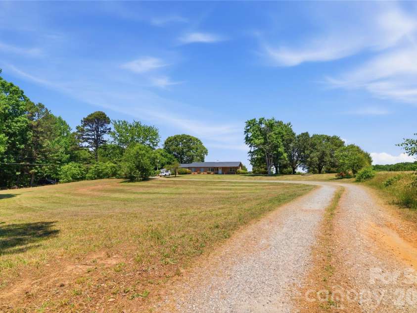 1333 Eufola Road, Statesville, NC 28677.  MLS# CAR4377751, YatesRealty ID 27906. 