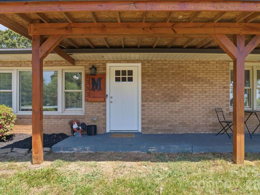 1333 Eufola Road, Statesville, NC 28677.  MLS# CAR4377751, YatesRealty ID 27906. 