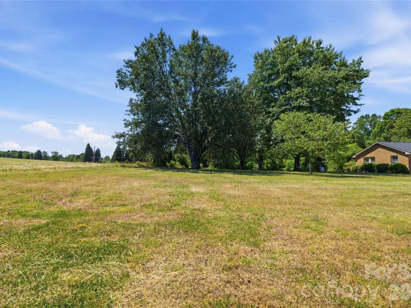 1333 Eufola Road, Statesville, NC 28677.  MLS# CAR4377751, YatesRealty ID 27906. 