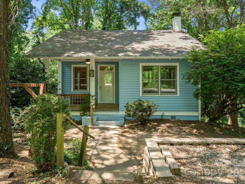 5 Parker Road, Asheville, NC 28803.  MLS# CAR4278504, YatesRealty ID 27906. 