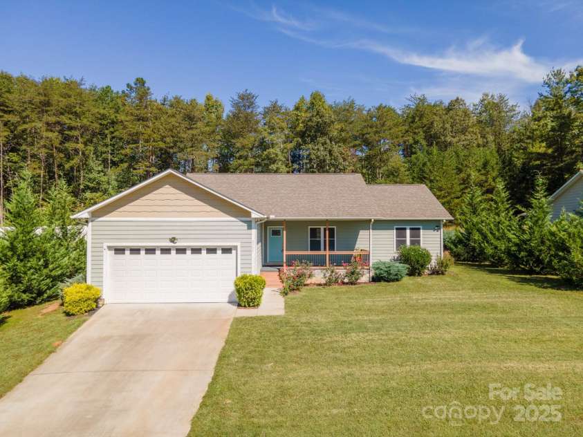 2301 Saratoga Run, Morganton, NC 28655.  MLS# CAR4306068, YatesRealty ID 27907. 