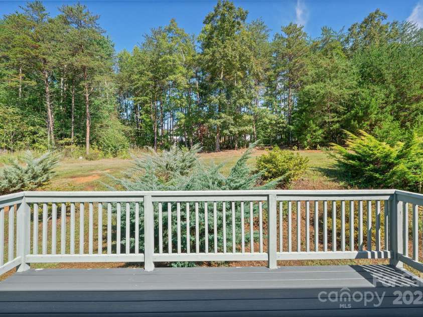 2301 Saratoga Run, Morganton, NC 28655.  MLS# CAR4306068, YatesRealty ID 27907. 