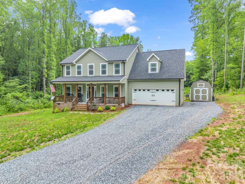 905 Rolling Road, Lincolnton, NC 28092.  MLS# CAR4386147, YatesRealty ID 27907. 