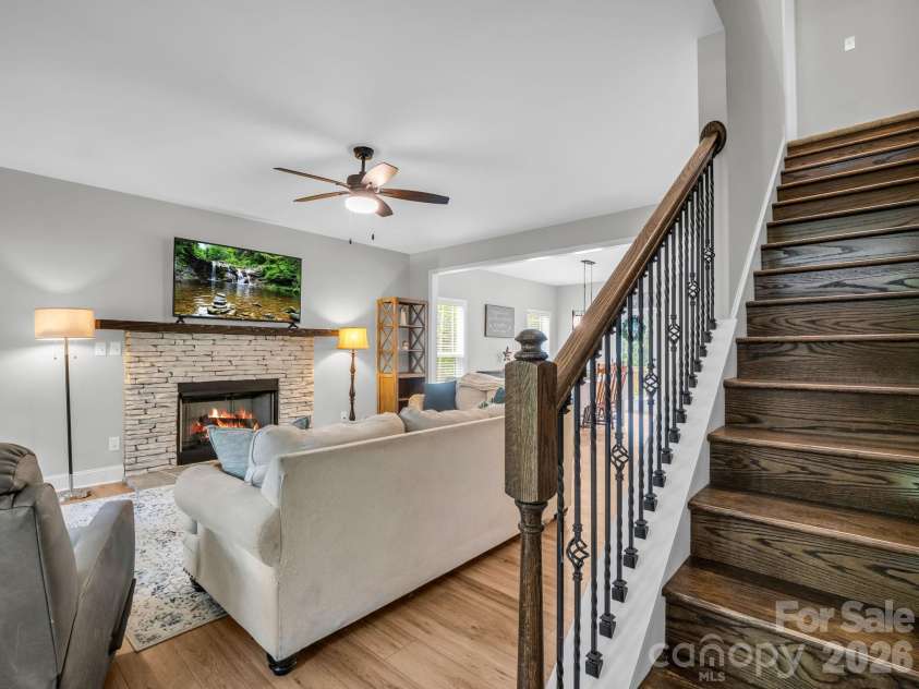 905 Rolling Road, Lincolnton, NC 28092.  MLS# CAR4386147, YatesRealty ID 27907. 