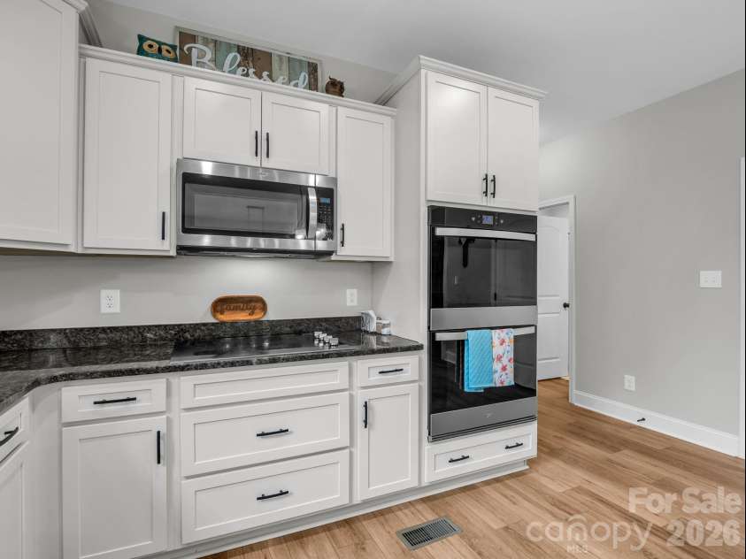 905 Rolling Road, Lincolnton, NC 28092.  MLS# CAR4386147, YatesRealty ID 27907. 