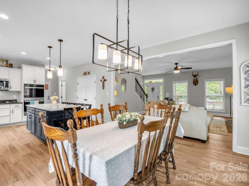 905 Rolling Road, Lincolnton, NC 28092.  MLS# CAR4386147, YatesRealty ID 27907. 