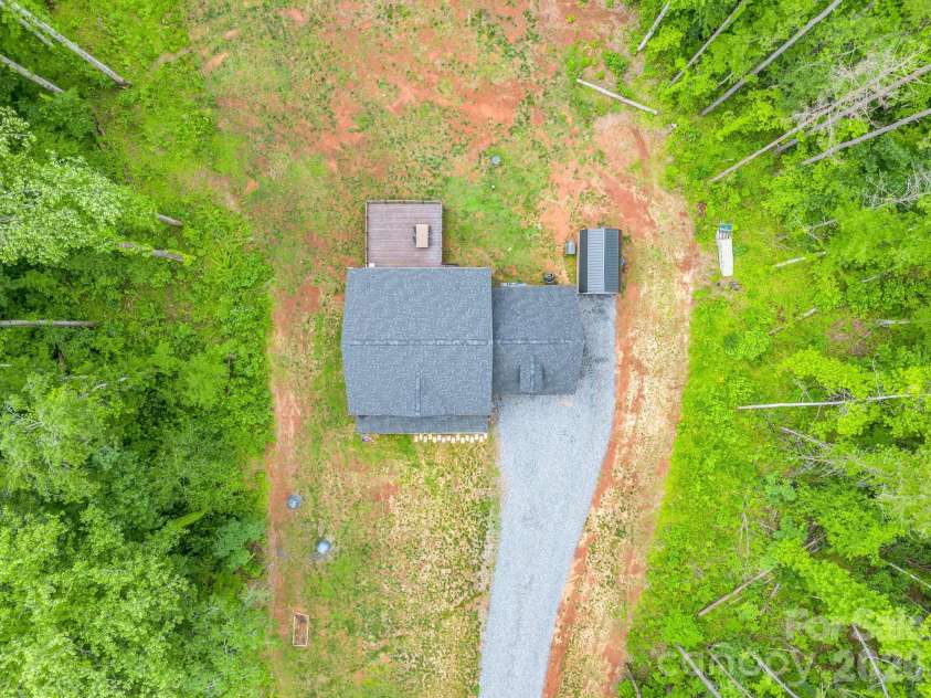 905 Rolling Road, Lincolnton, NC 28092.  MLS# CAR4386147, YatesRealty ID 27907. 