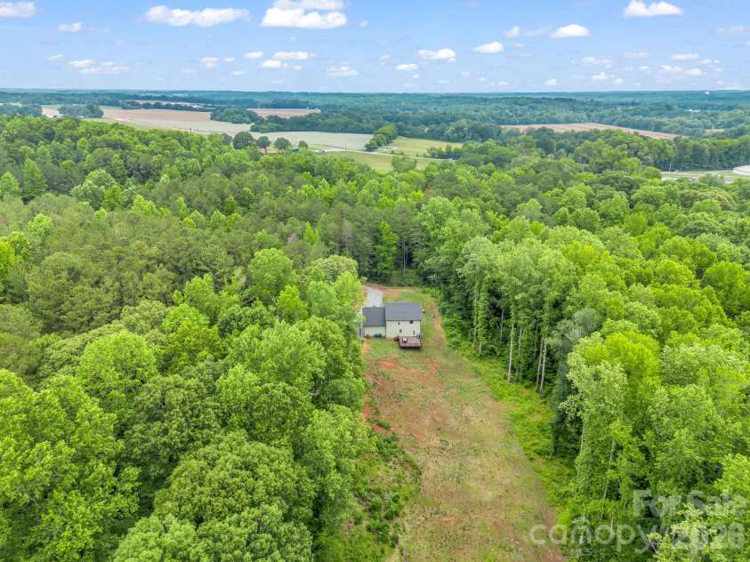 905 Rolling Road, Lincolnton, NC 28092.  MLS# CAR4386147, YatesRealty ID 27907. 