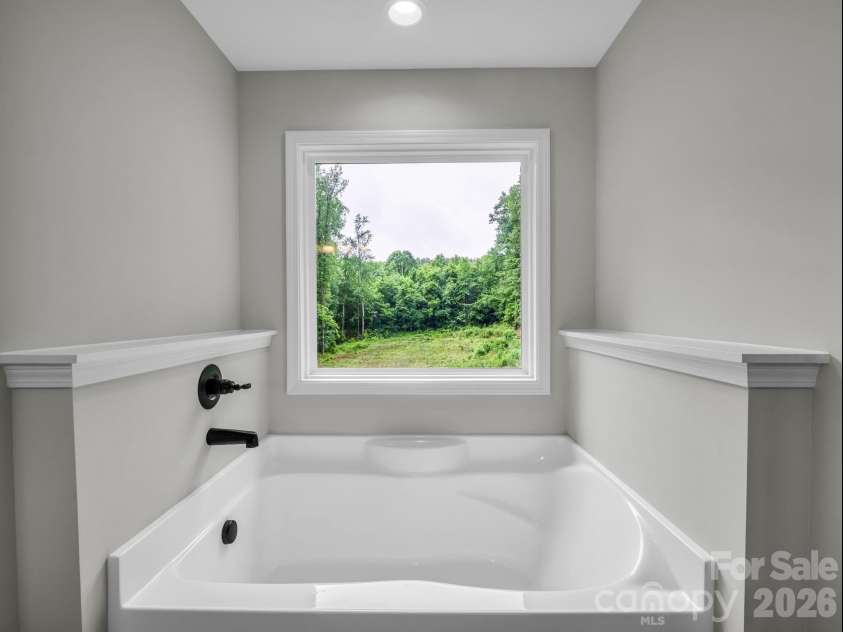 905 Rolling Road, Lincolnton, NC 28092.  MLS# CAR4386147, YatesRealty ID 27907. Primary Bathroom