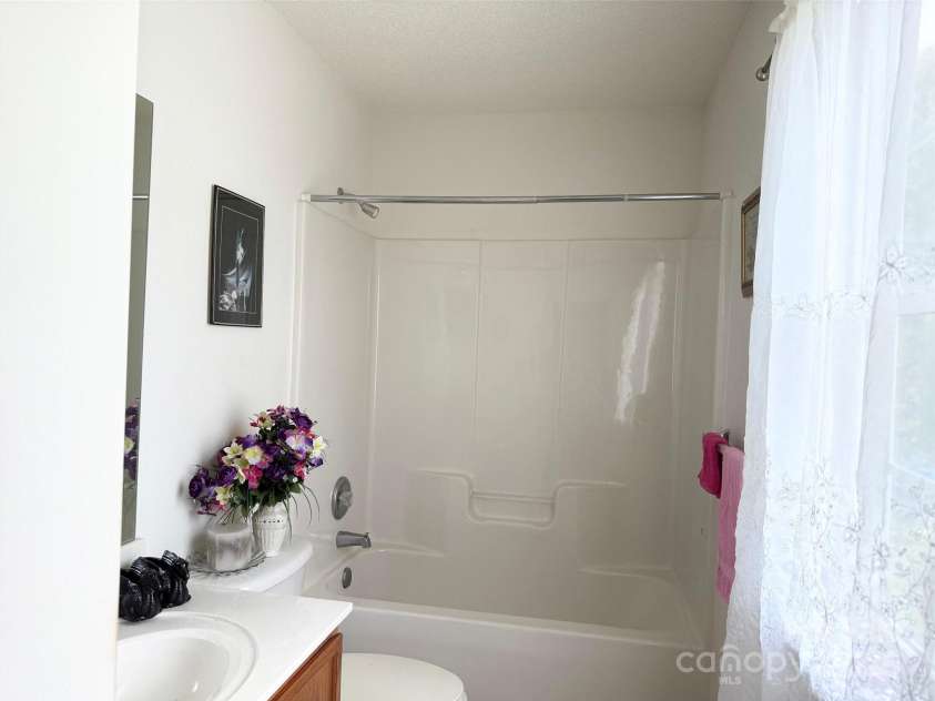 4046 Fairmeadow Drive, Lancaster, SC 29720.  MLS# CAR4280658, YatesRealty ID 27909. 