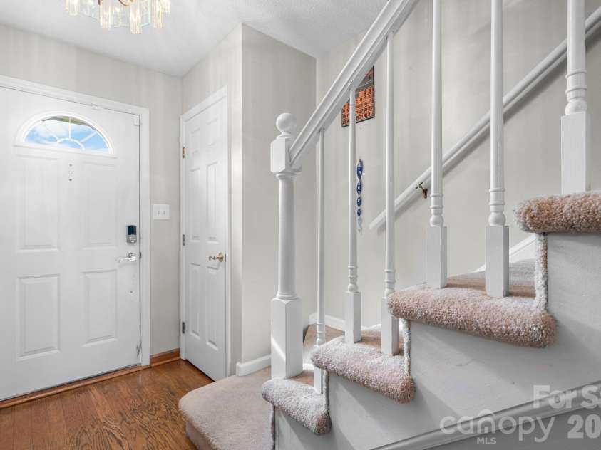 1330 5th Street, Hickory, NC 28601.  MLS# CAR4268125, YatesRealty ID 2791. 