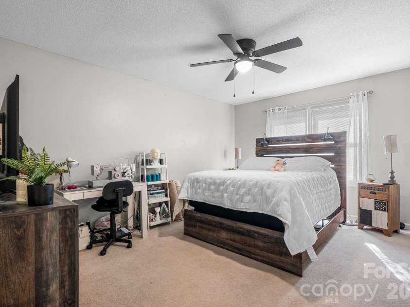 1330 5th Street, Hickory, NC 28601.  MLS# CAR4268125, YatesRealty ID 2791. 