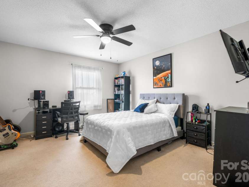 1330 5th Street, Hickory, NC 28601.  MLS# CAR4268125, YatesRealty ID 2791. 