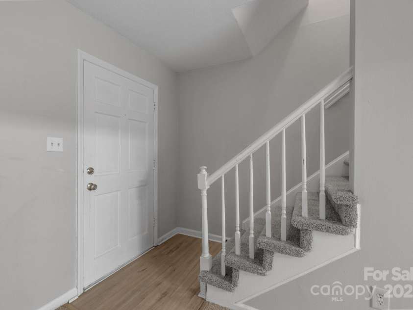 5948 Deveron Drive, Charlotte, NC 28211.  MLS# CAR4225221, YatesRealty ID 2791. 5948 Deveron - Duplex