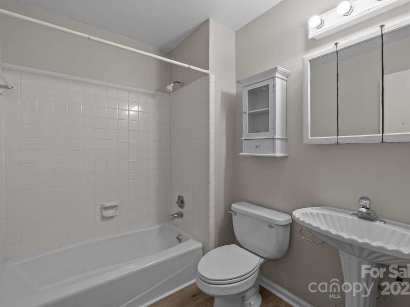 5948 Deveron Drive, Charlotte, NC 28211.  MLS# CAR4225221, YatesRealty ID 2791. 615 Rama - Duplex