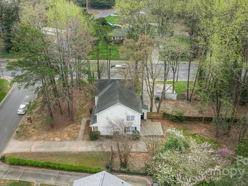 5948 Deveron Drive, Charlotte, NC 28211.  MLS# CAR4225221, YatesRealty ID 2791. 