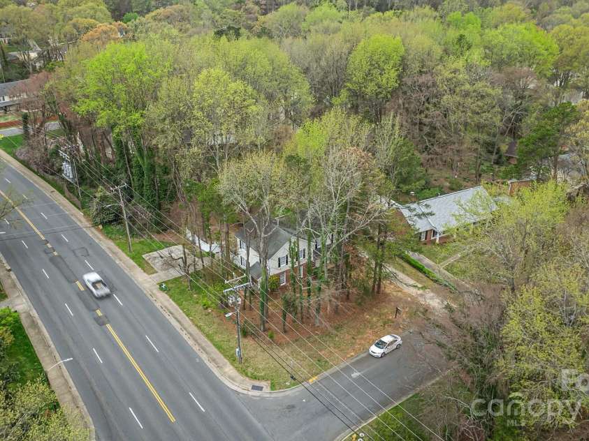 5948 Deveron Drive, Charlotte, NC 28211.  MLS# CAR4225221, YatesRealty ID 2791. 