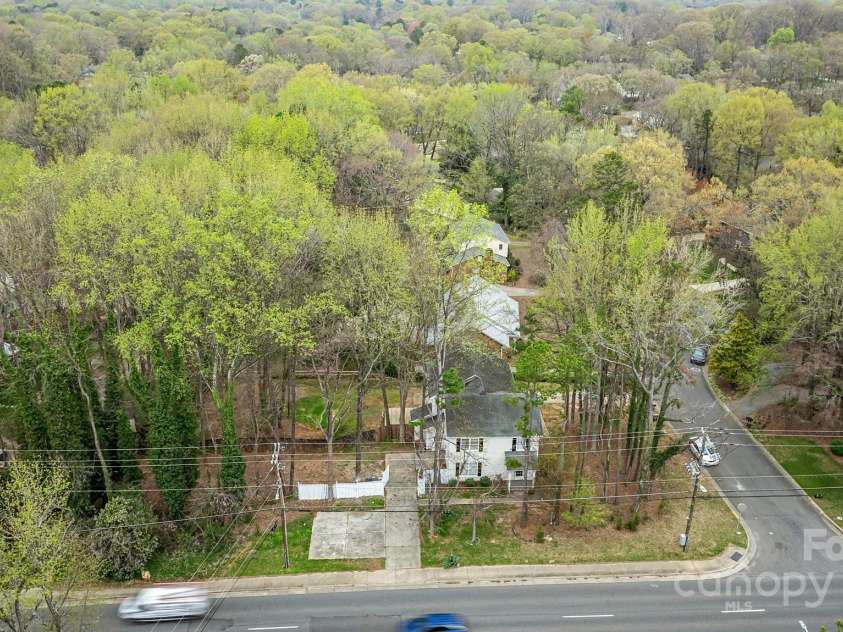 5948 Deveron Drive, Charlotte, NC 28211.  MLS# CAR4225221, YatesRealty ID 2791. 