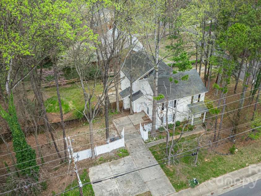 5948 Deveron Drive, Charlotte, NC 28211.  MLS# CAR4225221, YatesRealty ID 2791. 