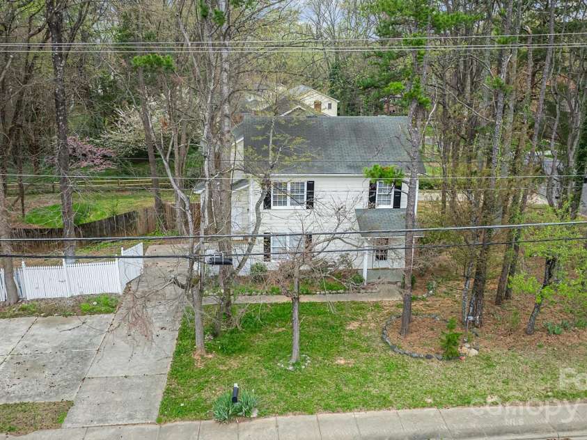 5948 Deveron Drive, Charlotte, NC 28211.  MLS# CAR4225221, YatesRealty ID 2791. 