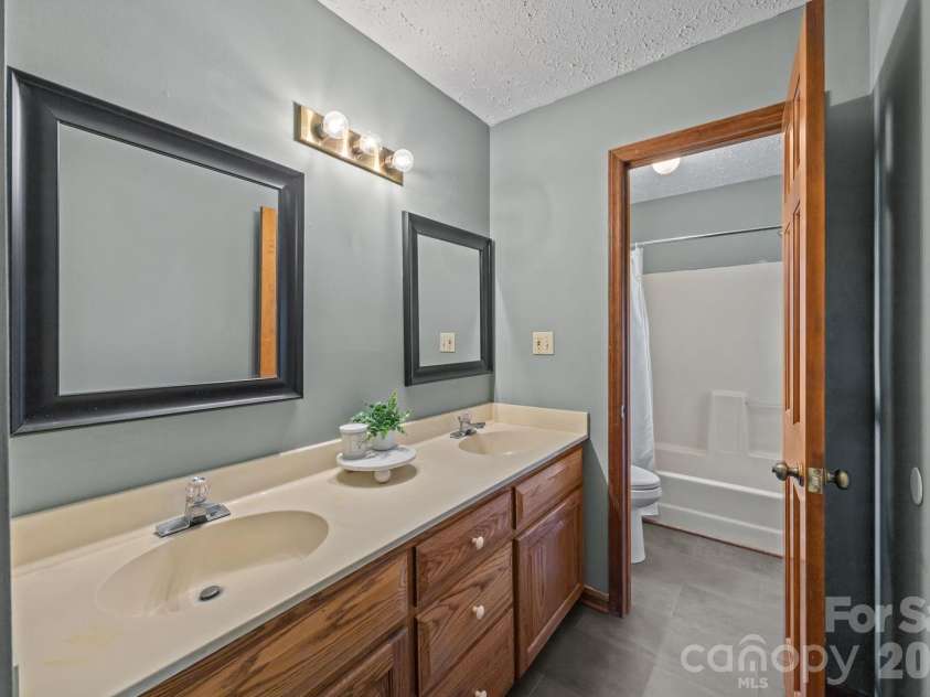 360 Whitaker Road, Shelby, NC 28152.  MLS# CAR4379055, YatesRealty ID 27910. 