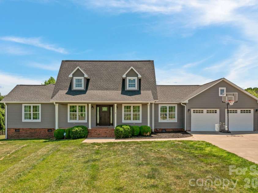 360 Whitaker Road, Shelby, NC 28152.  MLS# CAR4379055, YatesRealty ID 27910. 