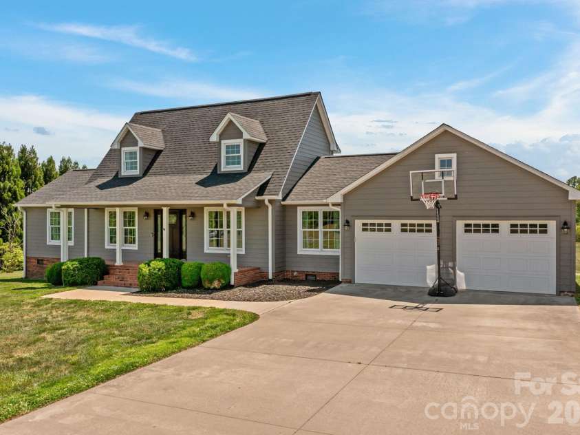 360 Whitaker Road, Shelby, NC 28152.  MLS# CAR4379055, YatesRealty ID 27910. 