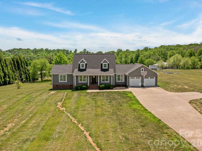 360 Whitaker Road, Shelby, NC 28152.  MLS# CAR4379055, YatesRealty ID 27910. 