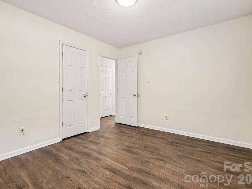 3385 Hunting Wood Court, Gastonia, NC 28052.  MLS# CAR4388517, YatesRealty ID 27911. 