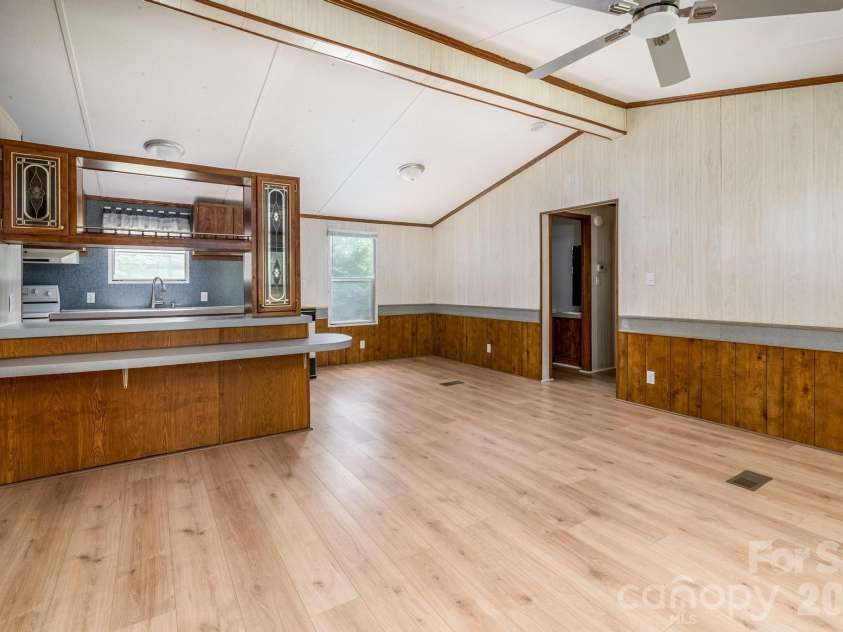 4449 Hickory Highway, Statesville, NC 28677.  MLS# CAR4388370, YatesRealty ID 27912. 