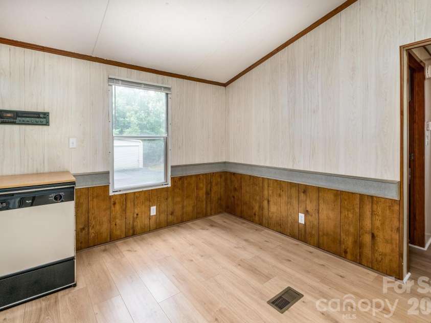 4449 Hickory Highway, Statesville, NC 28677.  MLS# CAR4388370, YatesRealty ID 27912. 