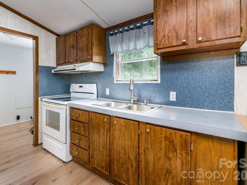 4449 Hickory Highway, Statesville, NC 28677.  MLS# CAR4388370, YatesRealty ID 27912. 