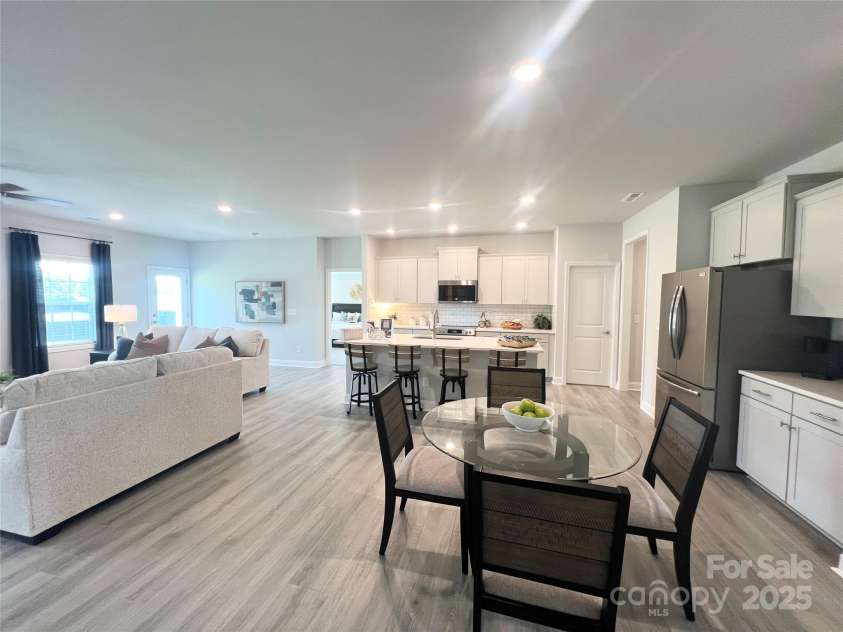 134 Swan Park Lane, Statesville, NC 28625.  MLS# CAR4284147, YatesRealty ID 27913. 