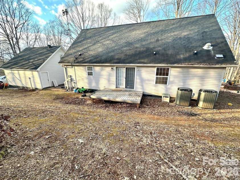 386 Groves Road, Union Mills, NC 28167.  MLS# CAR4388735, YatesRealty ID 27913. 