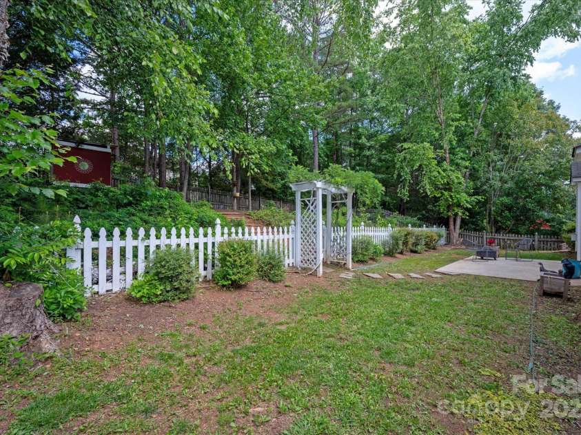 3510 Cole Mill Road, Charlotte, NC 28270.  MLS# CAR4269692, YatesRealty ID 27914. 