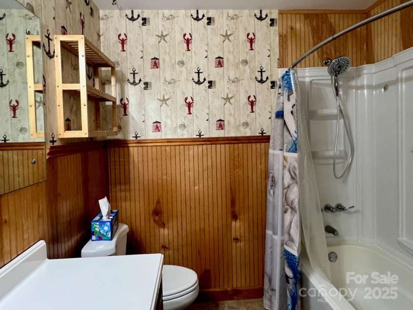 795 Monte Vista Road, Candler, NC 28715.  MLS# CAR4273590, YatesRealty ID 27916. 