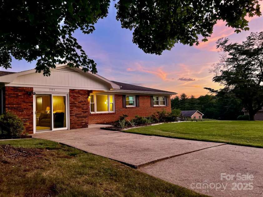 795 Monte Vista Road, Candler, NC 28715.  MLS# CAR4273590, YatesRealty ID 27916. Solidly built '60s rancher, expansive sunsets.