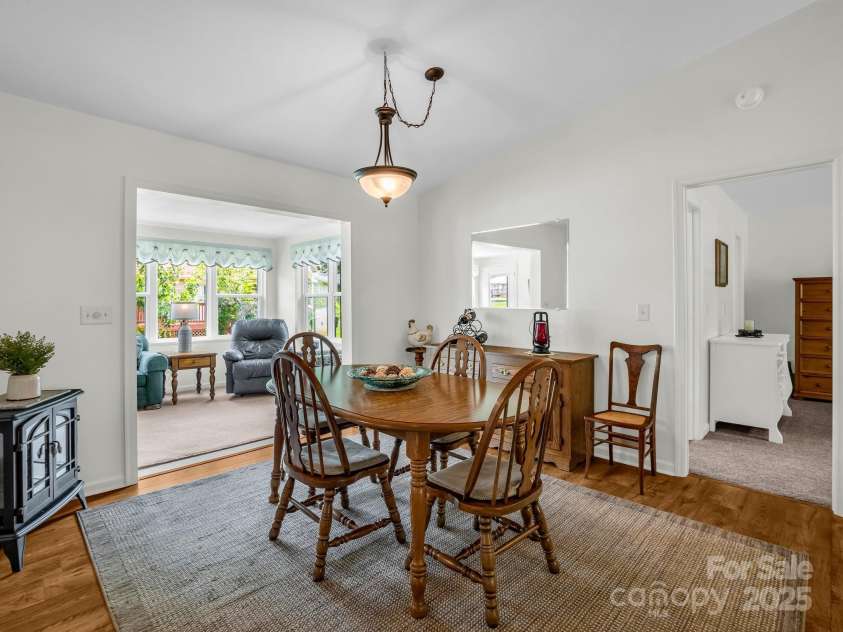 313 Resada Drive, Brevard, NC 28712.  MLS# CAR4278349, YatesRealty ID 27917. 