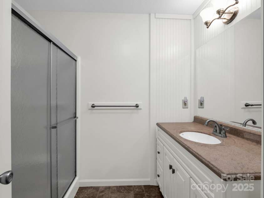 313 Resada Drive, Brevard, NC 28712.  MLS# CAR4278349, YatesRealty ID 27917. 