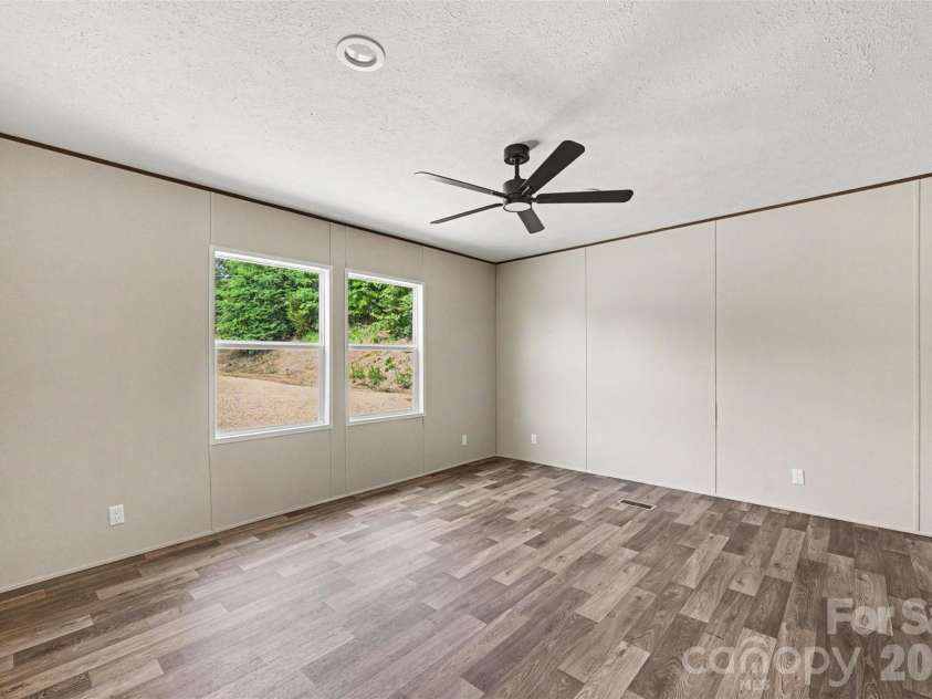 9526 Caycee Drive, Davidson, NC 28036.  MLS# CAR4376695, YatesRealty ID 27917. 