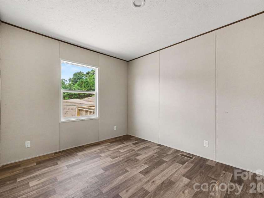 9526 Caycee Drive, Davidson, NC 28036.  MLS# CAR4376695, YatesRealty ID 27917. 