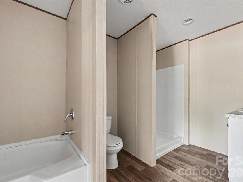 9526 Caycee Drive, Davidson, NC 28036.  MLS# CAR4376695, YatesRealty ID 27917. 