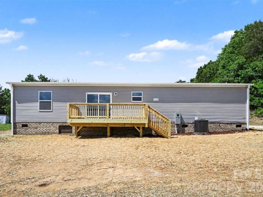 9526 Caycee Drive, Davidson, NC 28036.  MLS# CAR4376695, YatesRealty ID 27917. 
